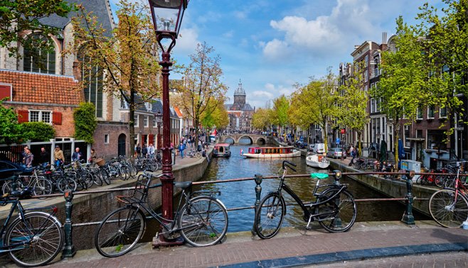 Gemeente Amsterdam van meer vastgoed